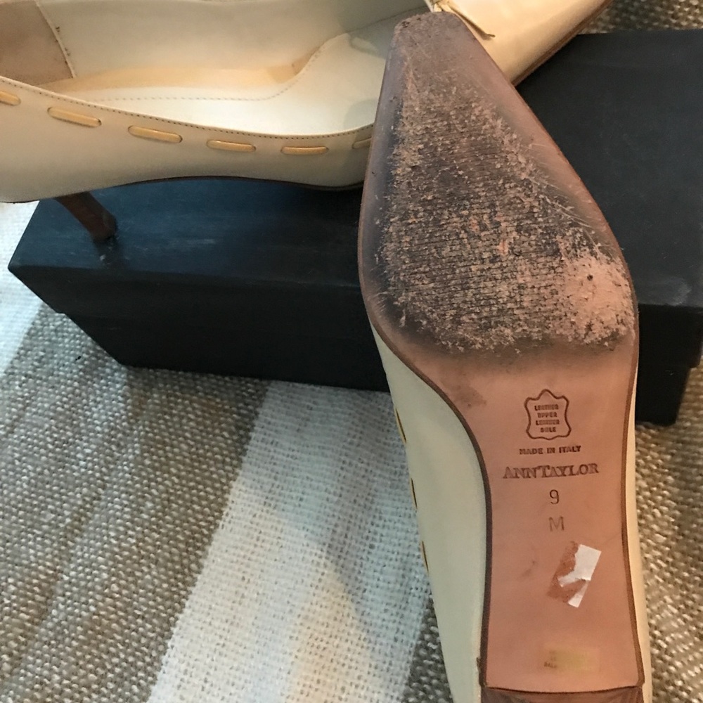 Ann Taylor kitten heels !! used once!!