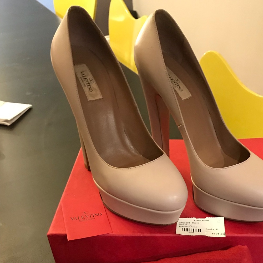 140cm platform AUTHENTIC Valentino Pumps