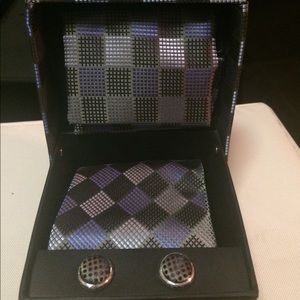 🌟NWOT Handmade tie with accessories