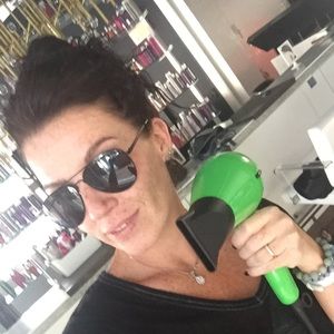 Meet your Posher, Kelly