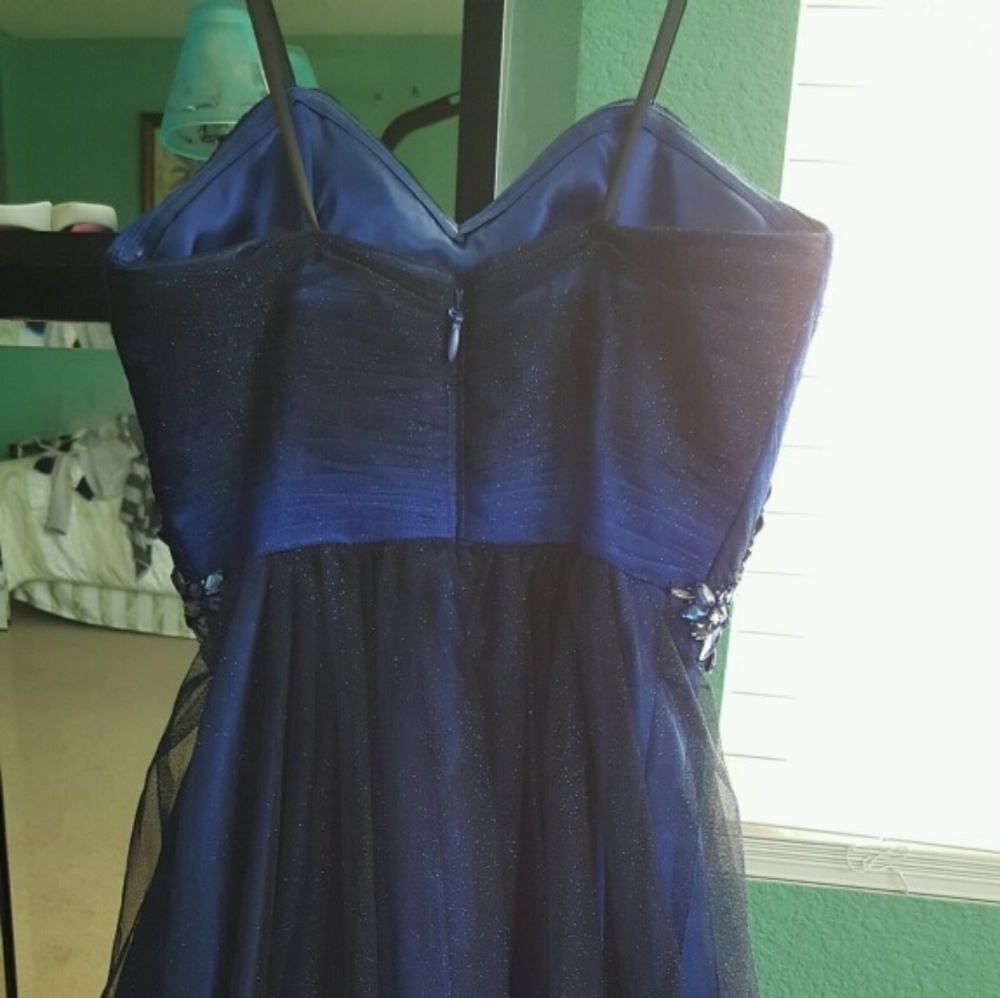 Dress - Picture 2 of 4