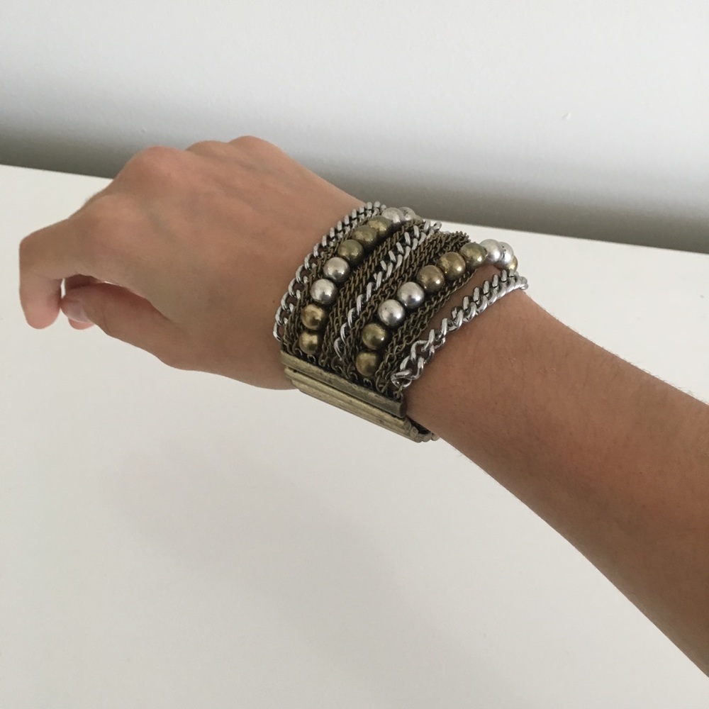 Metal bracelet