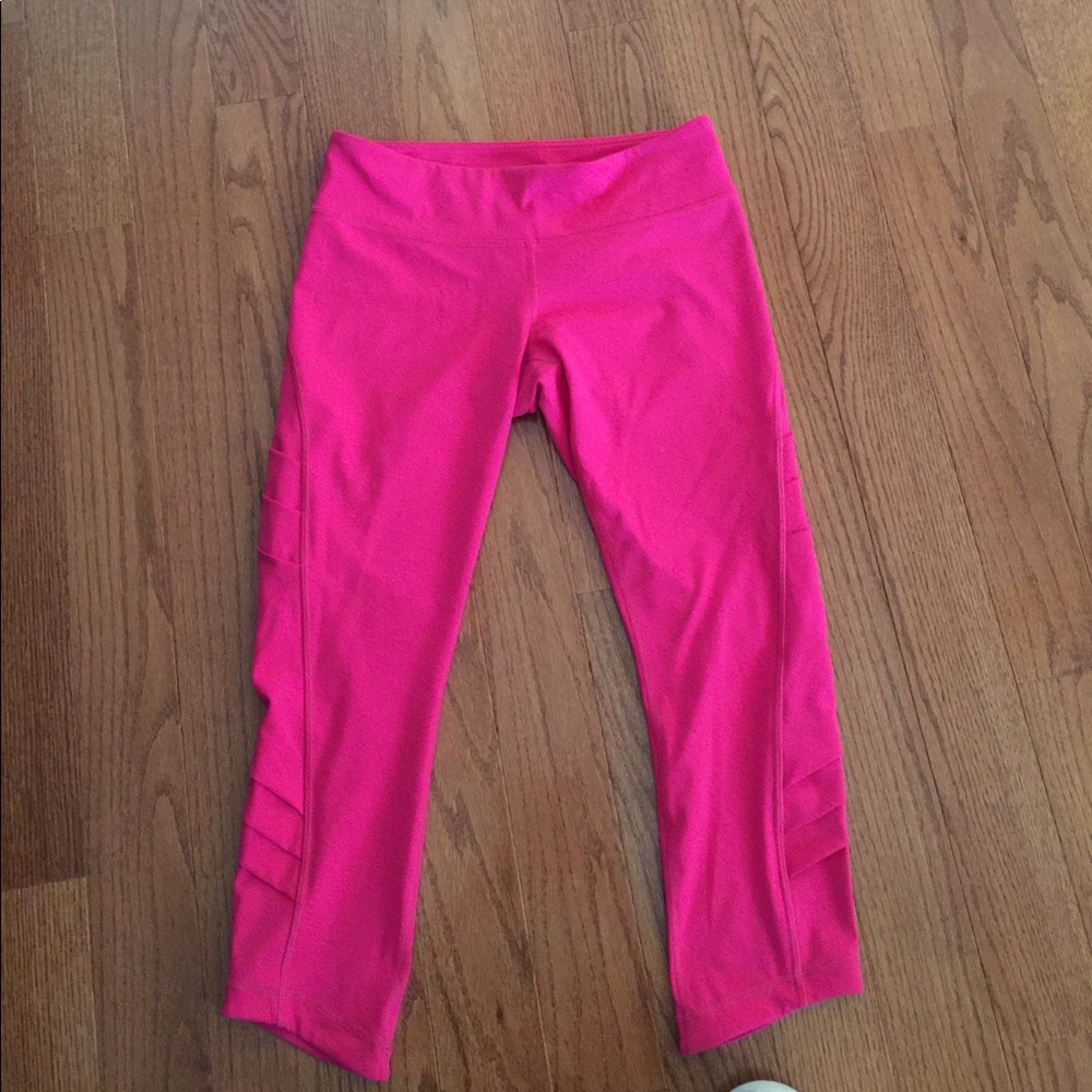 Lululemon All you need crop size 8