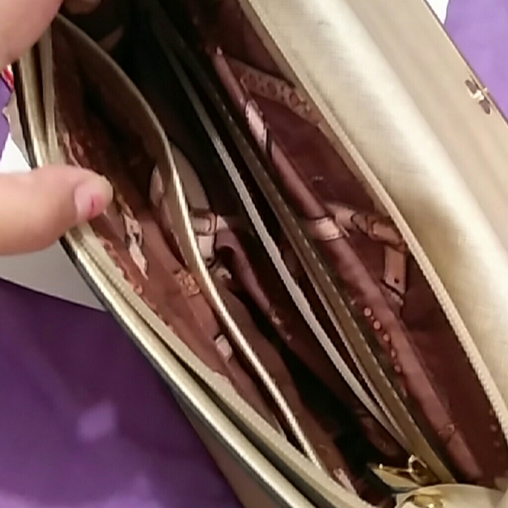 Purse - Picture 2 of 4