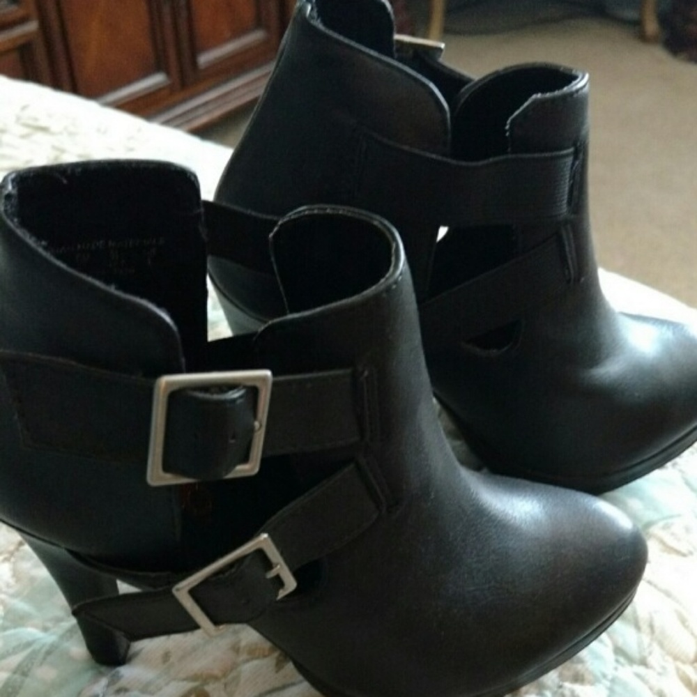 Ankle boots