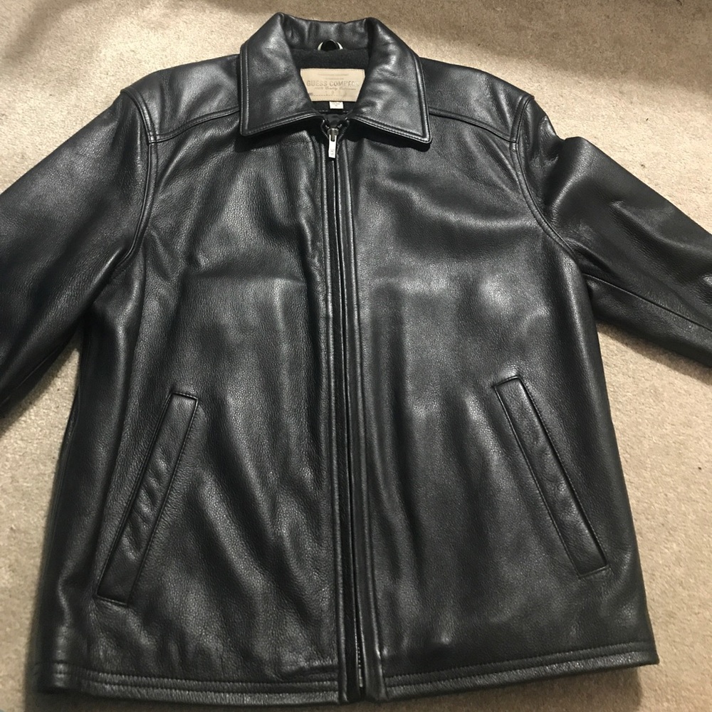 Guess small genuine leather jacket with zipper