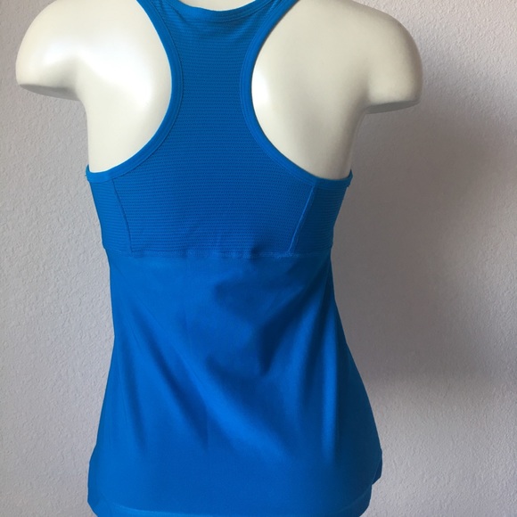 💥 Nike Fit Dri Racerback 💥 - Picture 2 of 8