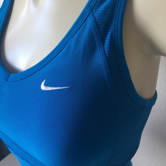 💥 Nike Fit Dri Racerback 💥 - Picture 5 of 8