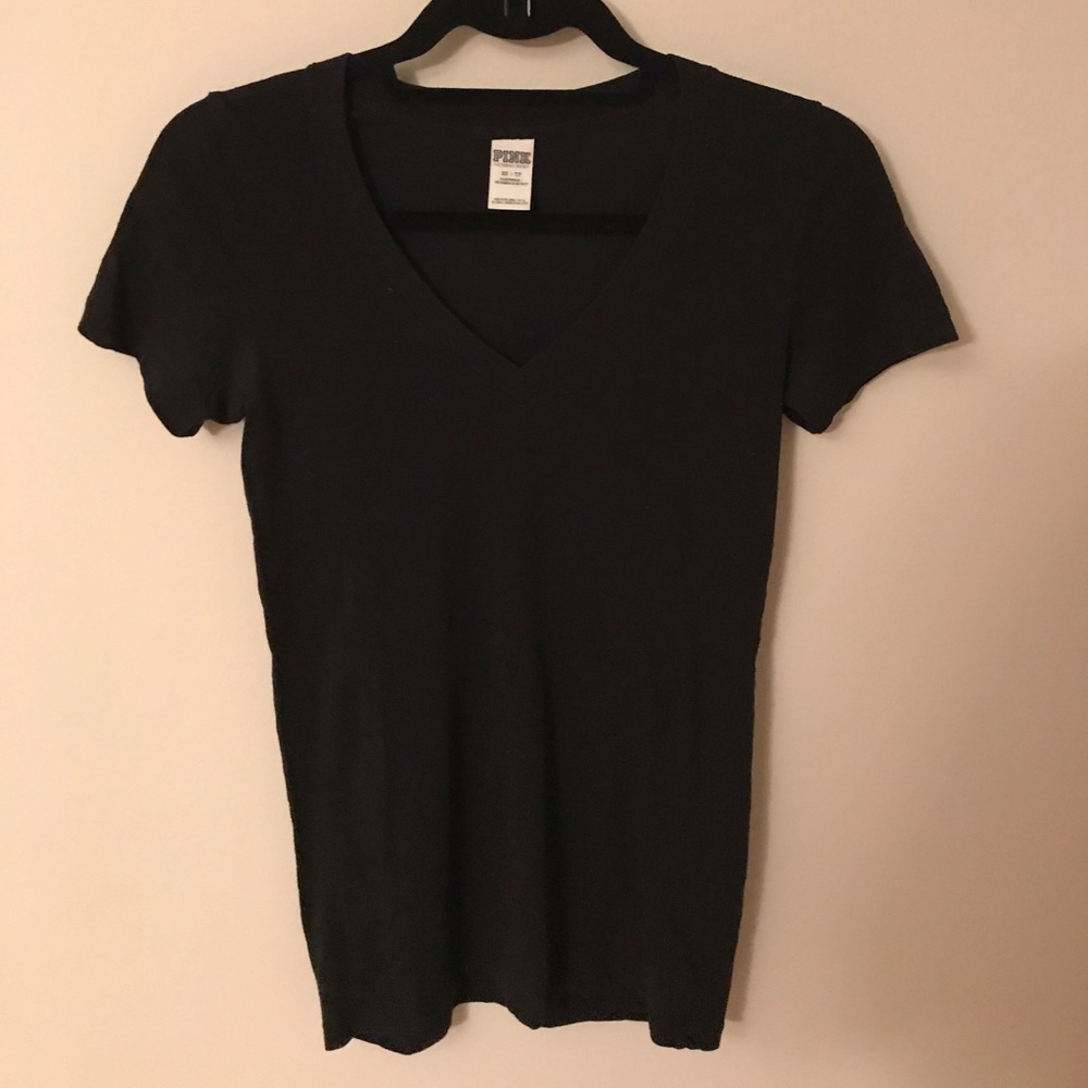 VS PINK v-neck tee