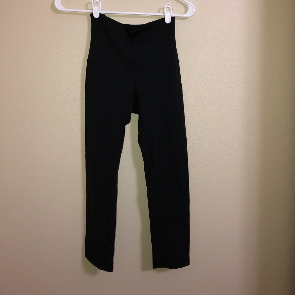 Wunder Under cropped Luxtreme Material