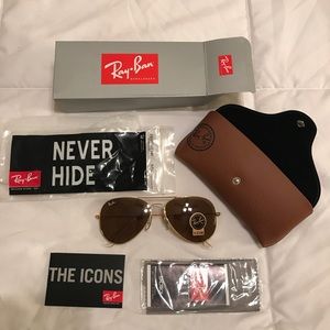 NIB Ray Ban Aviator Classic with Gold frame