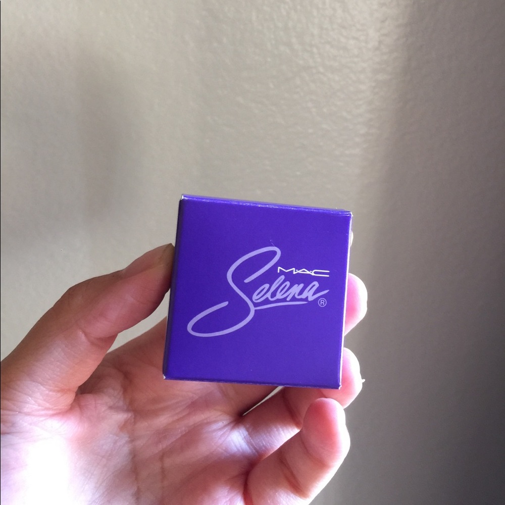 [MAC] new, unswatched Selena eyeshadow