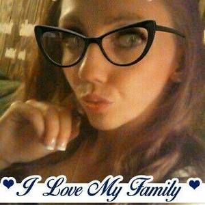 Meet your Posher, Mia