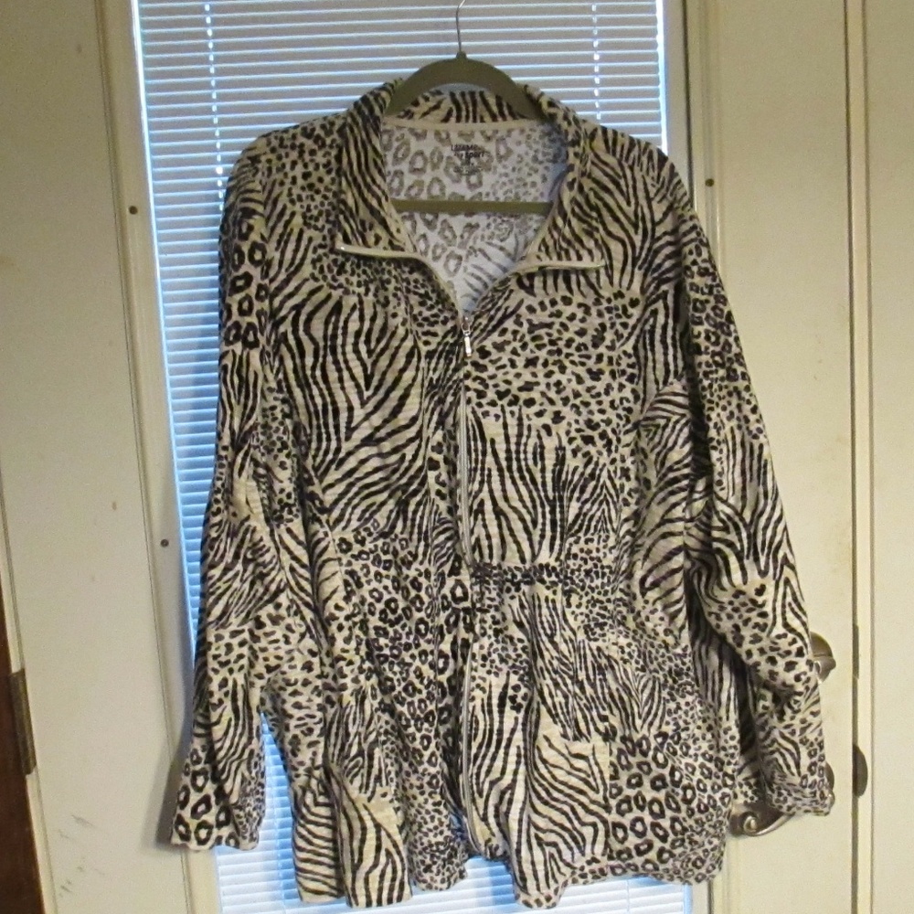 Liz&Me Sport animal print zipped top 30/32 EUC