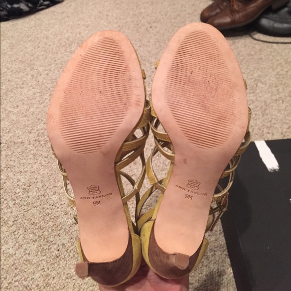 Ann Taylor Heels - Picture 4 of 5