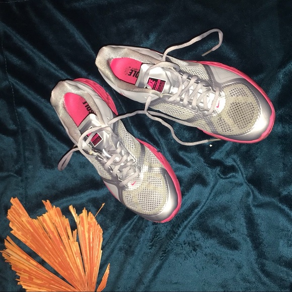 Nike Running Shoes - Picture 2 of 2