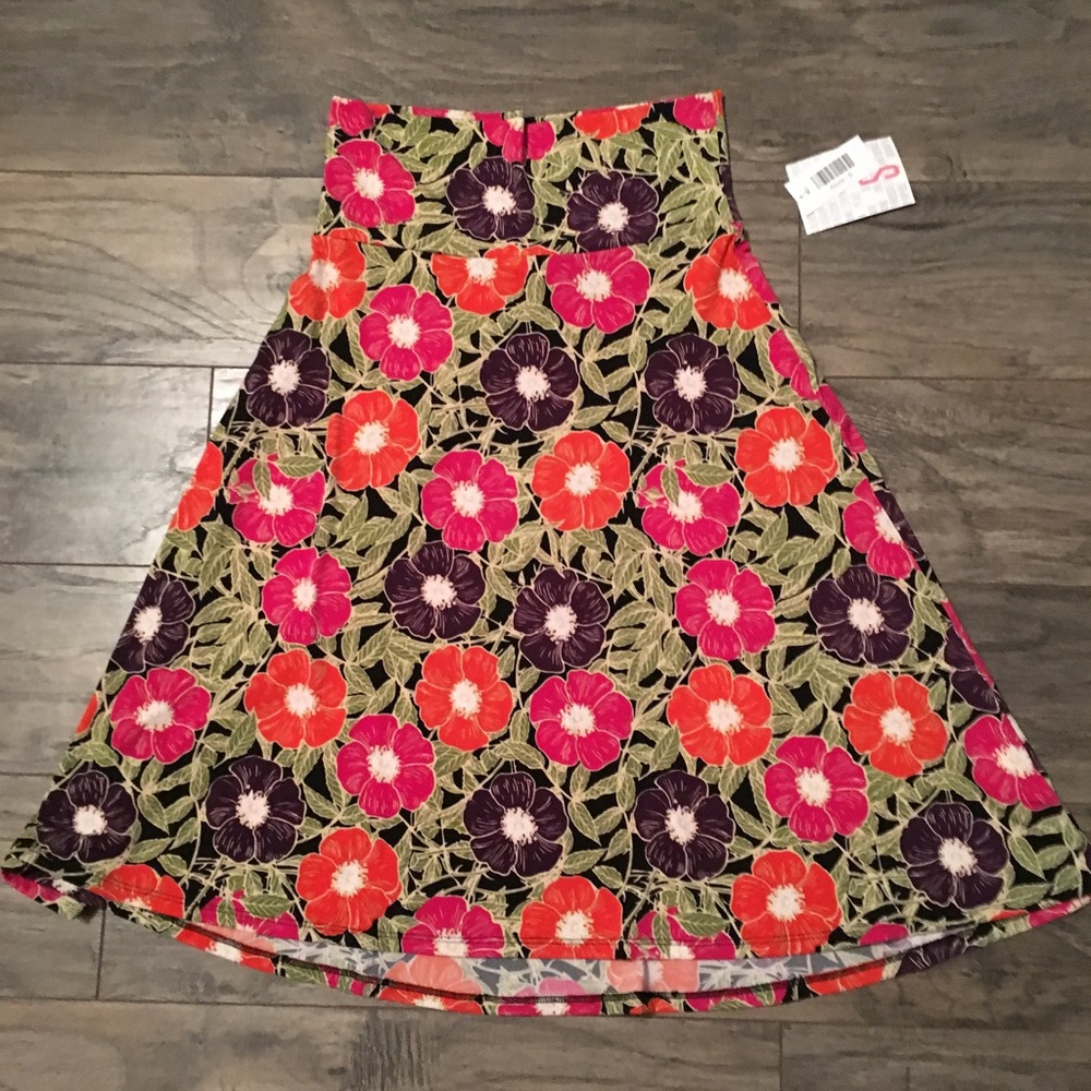 LuLaRoe Azure size small new with tags!