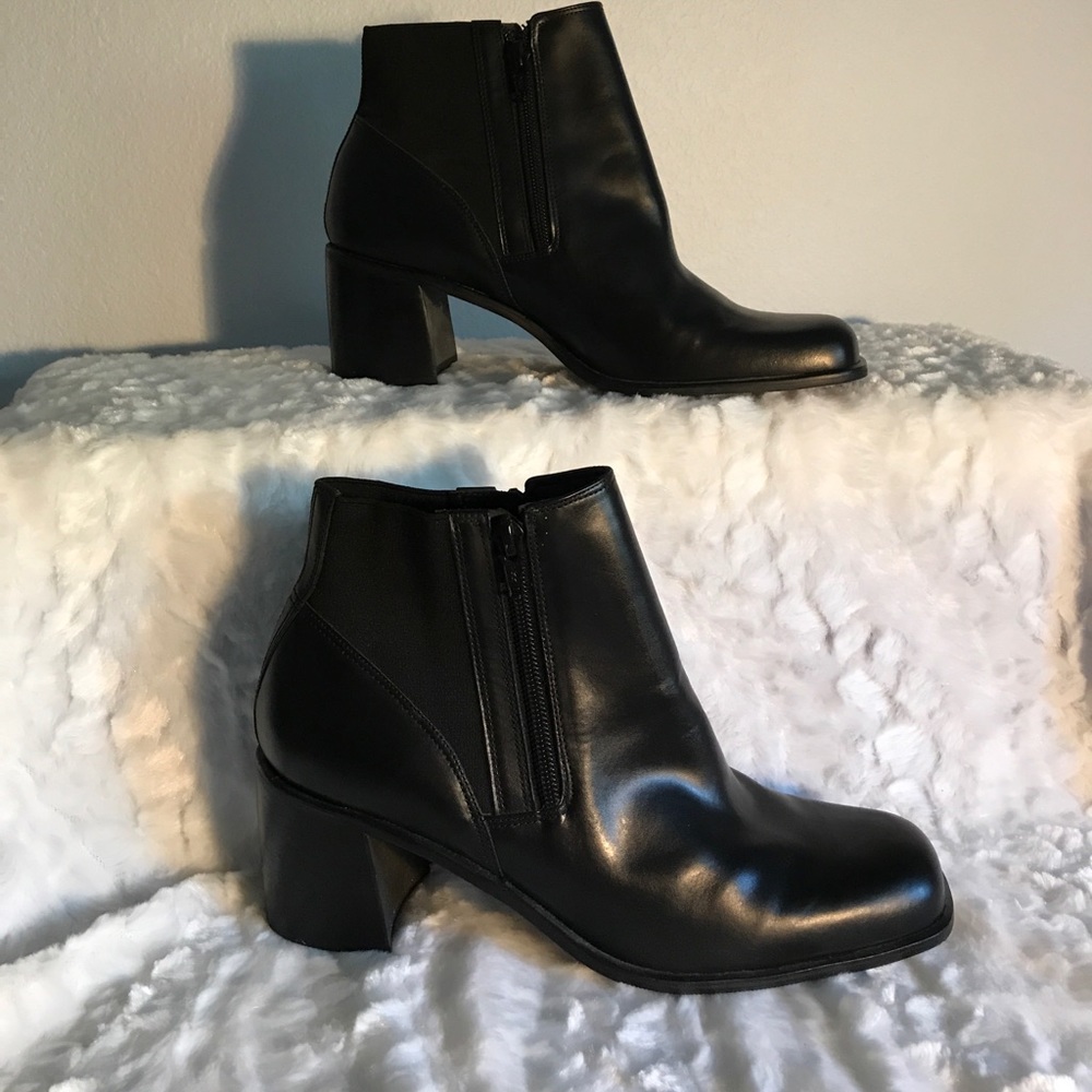 KIKIT LEATHER BOOTS