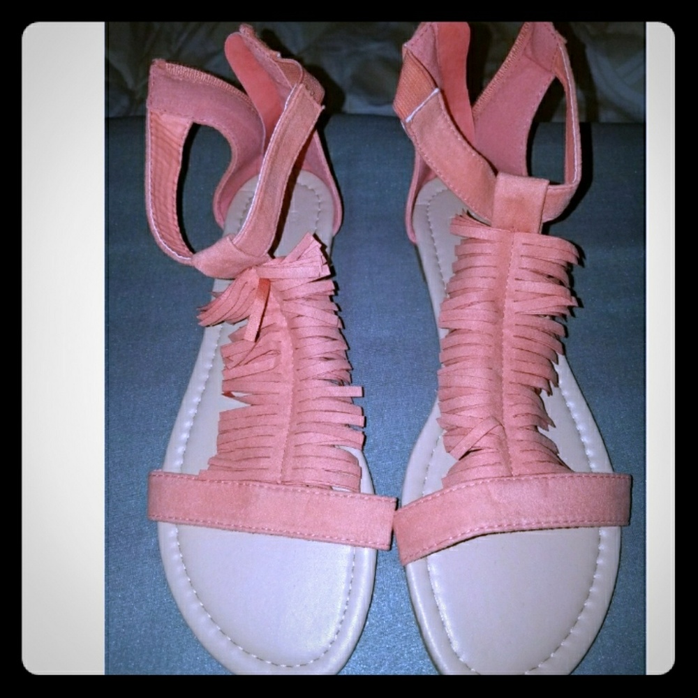 NWOT Peach Fringe Sandals