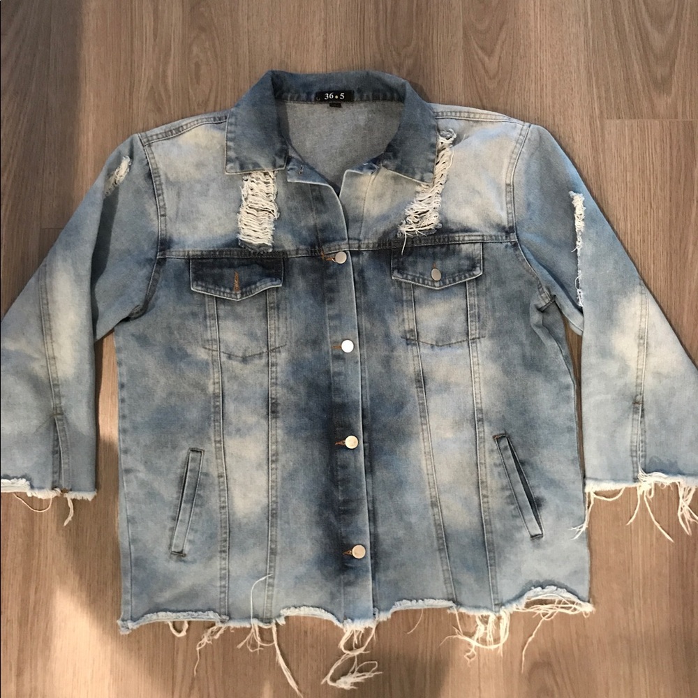 Distressed oversized denim jacket sz L