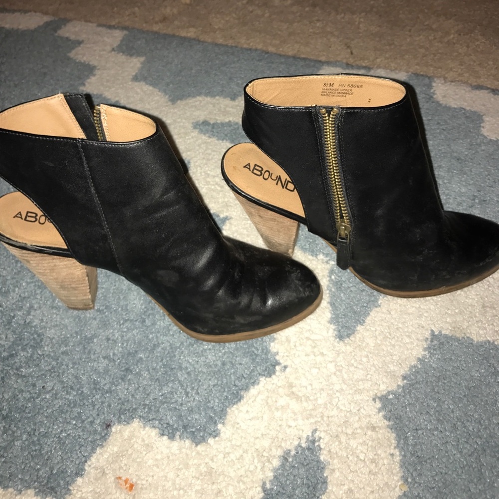 abound 8.5 black bootie