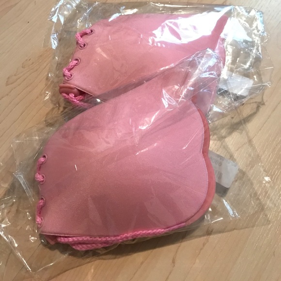 Lace up silicon push up invisible bra - Picture 2 of 4