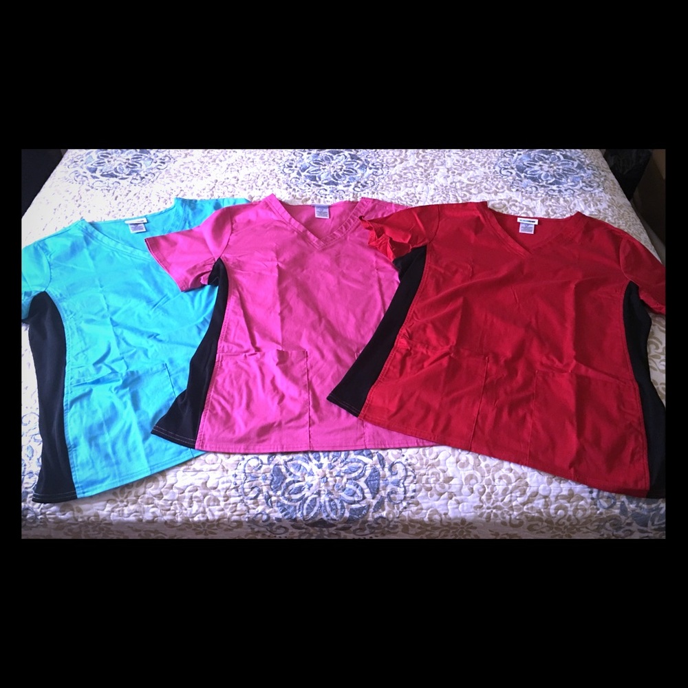 Large scrubs ❌❌SOLD❌❌