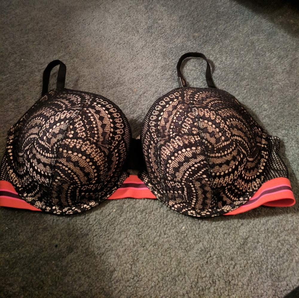 Woman's Victoria's Secret Bra