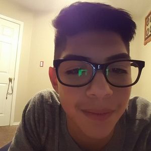 Meet your Posher, Diego