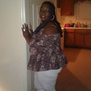 Meet your Posher, Leeann