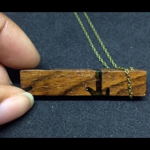 Necklace - Picture 2 of 2