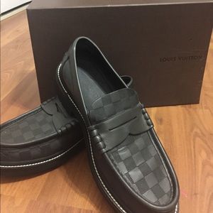 💯% Authentic Men shoes LOUIS VUITTON