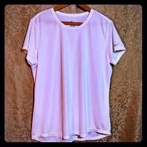NWOT Women’s XL White Nike Dri Fit Top