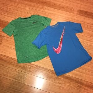 Bundle of 2 Nike boys shirts size medium