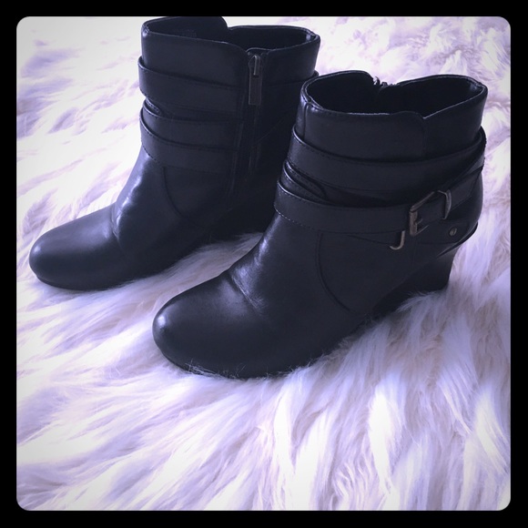 Shoes - 🎉KENNETH COLE WEDGE BOOTIES IN BLACK LEATHER🎉