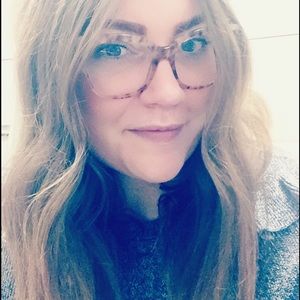 Meet your Posher, Monica