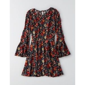 Floral bell-sleeve swing dress