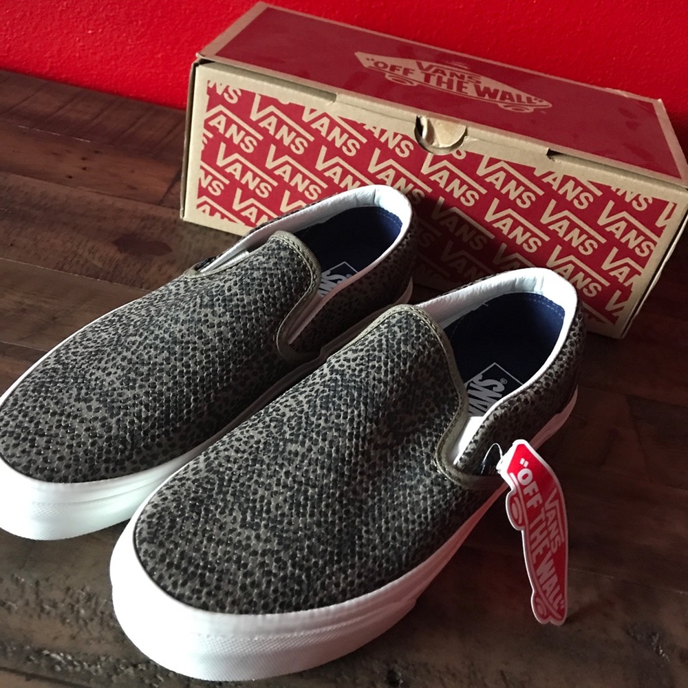 cheetah suede classic slip-on vans