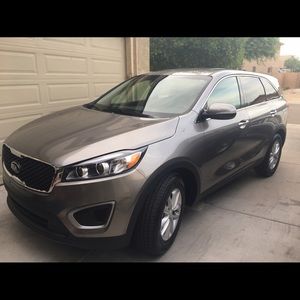 Meet your Posher, Tracy