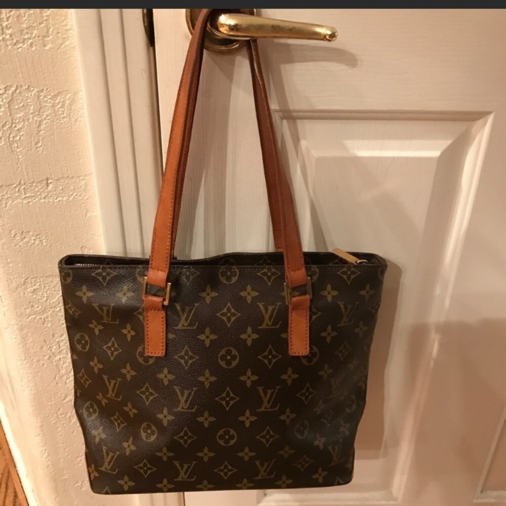💯 percent Authentic Louis Vuitton Purse
