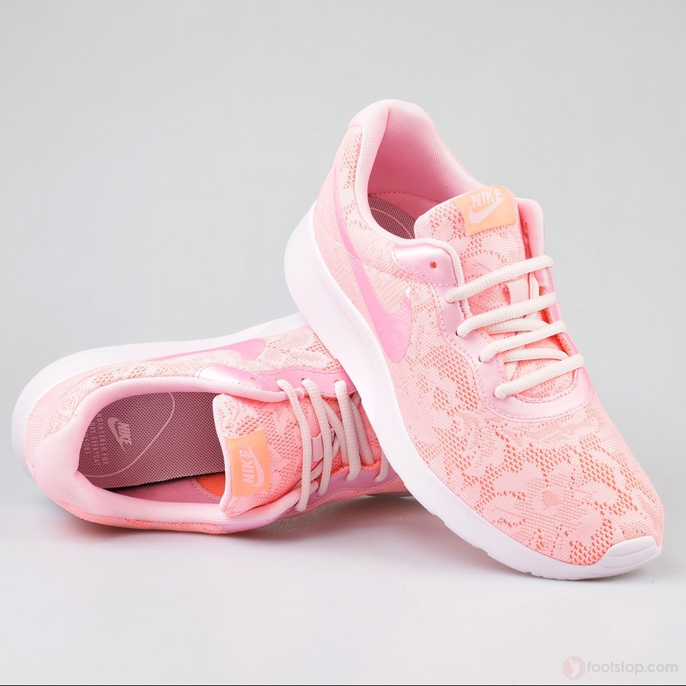 Women Nike Tanjun