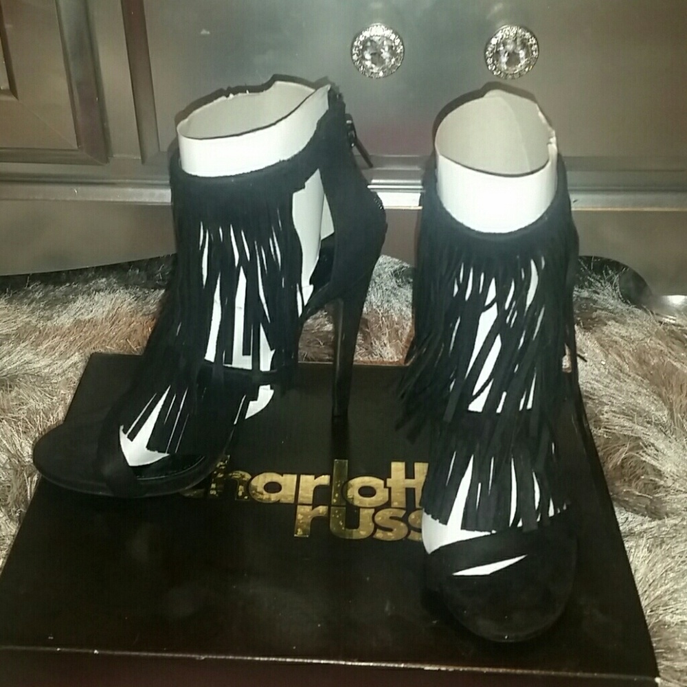 Black Fringe  Sandle