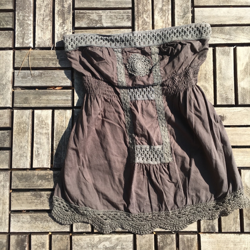 Sweet grey tube top with embroidered details!