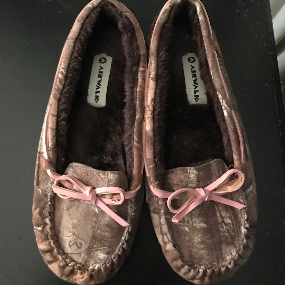 Airwalk Real Tree camouflage moccasins