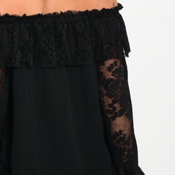 Basic Black Off the Shoulder Blouse - Picture 4 of 4