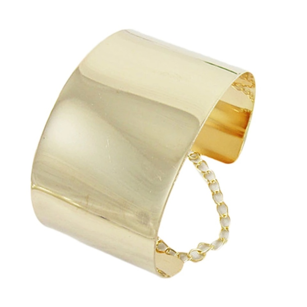Chain cuff