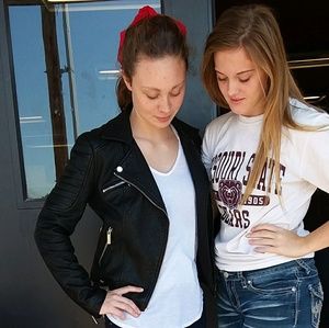 Meet your Posher, Abigail