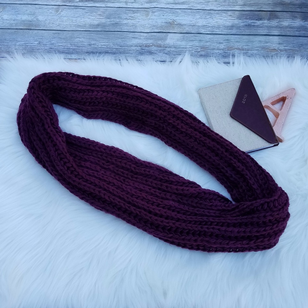 Cranberry/Burgundy Cable Knit Infinity Scarf
