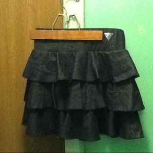 LAST CHANCE Guess Jeans-Colored Ruffled Skirt