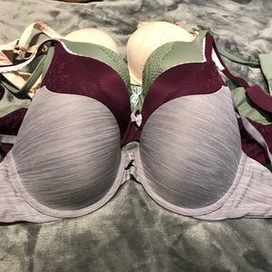 💥SALE TODAY ONLY!!!!💥 BODY BY VICTORIA BRAS!🦄